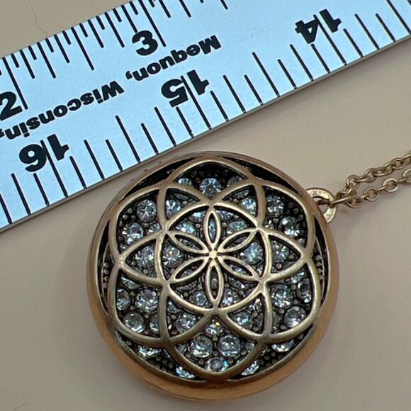 Vintage-Inspired Floral Medallion Necklace & Crystal-Studded Bracelet Set.  C5 - Picture 15 of 15